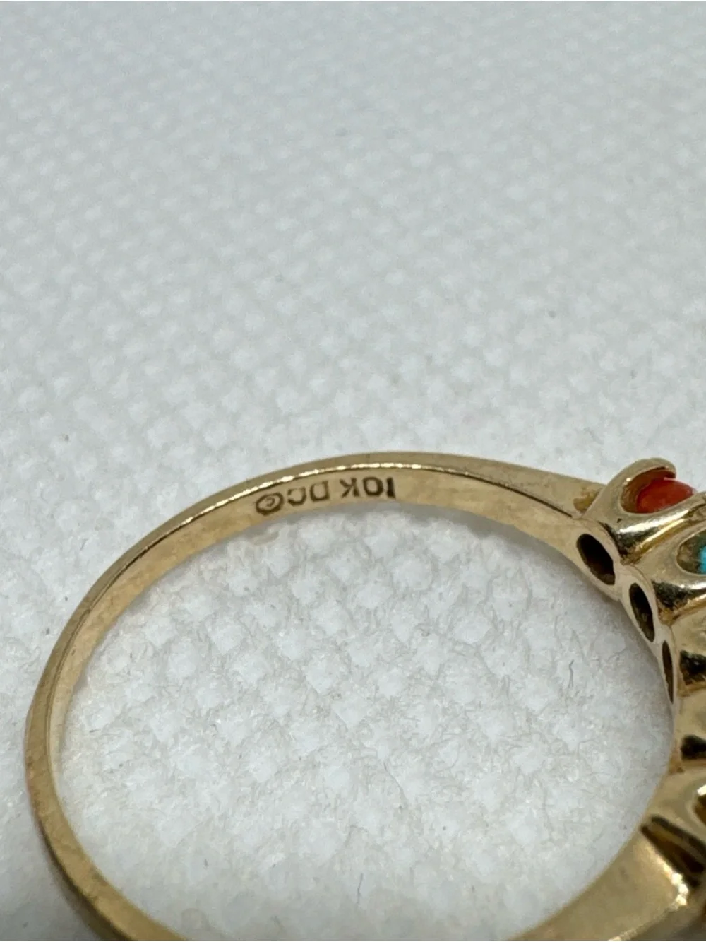 VTG BEAUTIFUL 10K YELLOW GOLD MULTI STONE TURQUOISE PEARL JADE RING SIZE 5.75